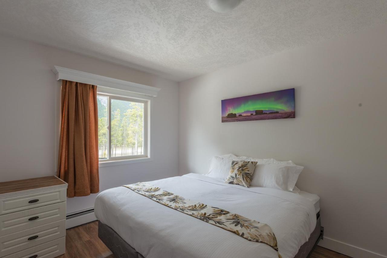 David Thompson Resort Cline River エクステリア 写真